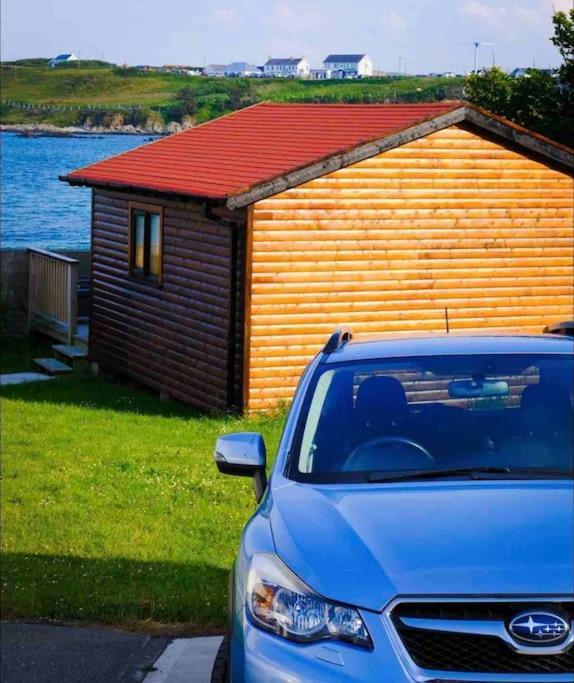 Cosy Portmor Log Cabin- Sea Views, Deck & Relaxation Malin Head Екстер'єр фото