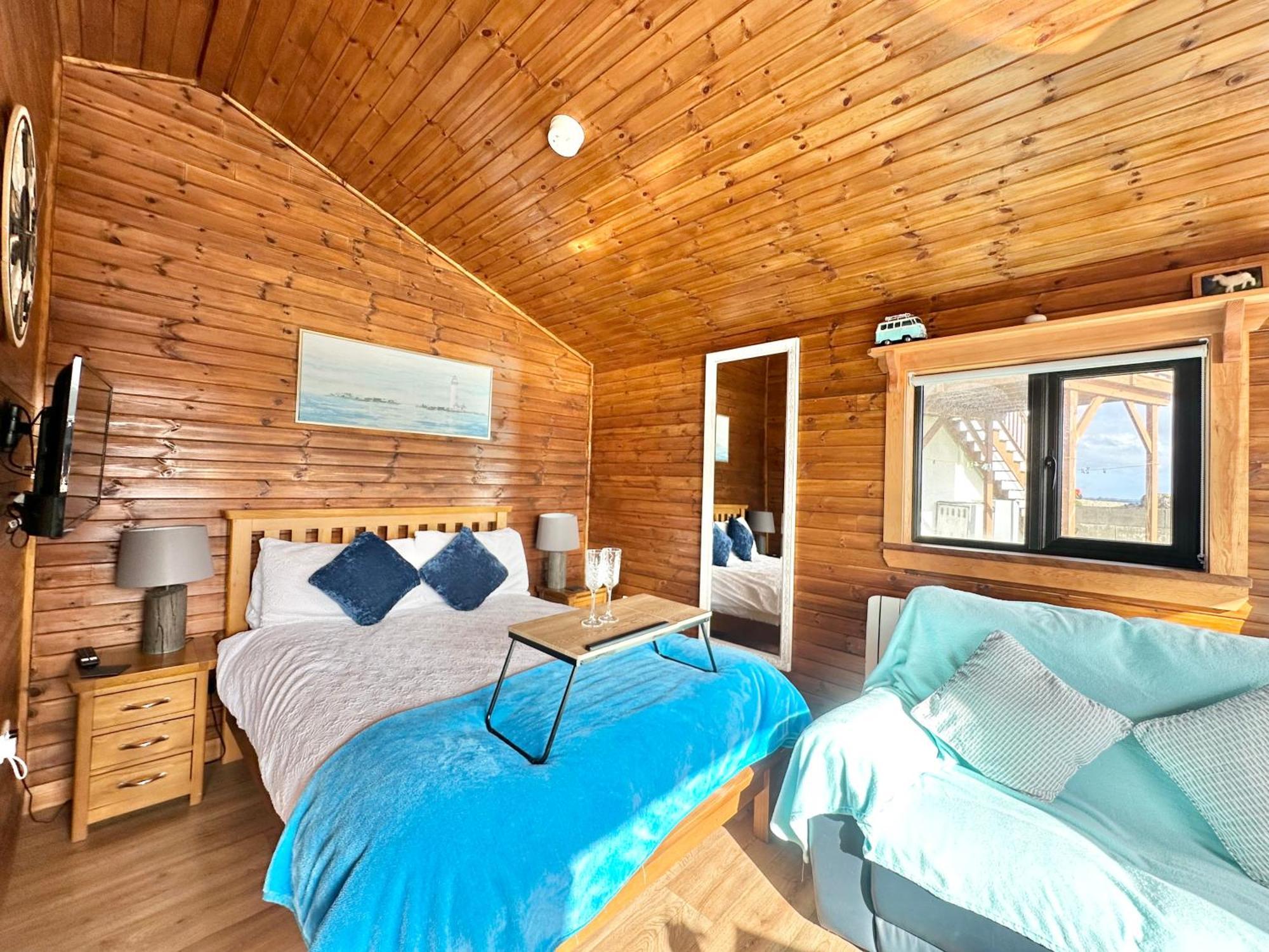 Cosy Portmor Log Cabin- Sea Views, Deck & Relaxation Malin Head Екстер'єр фото